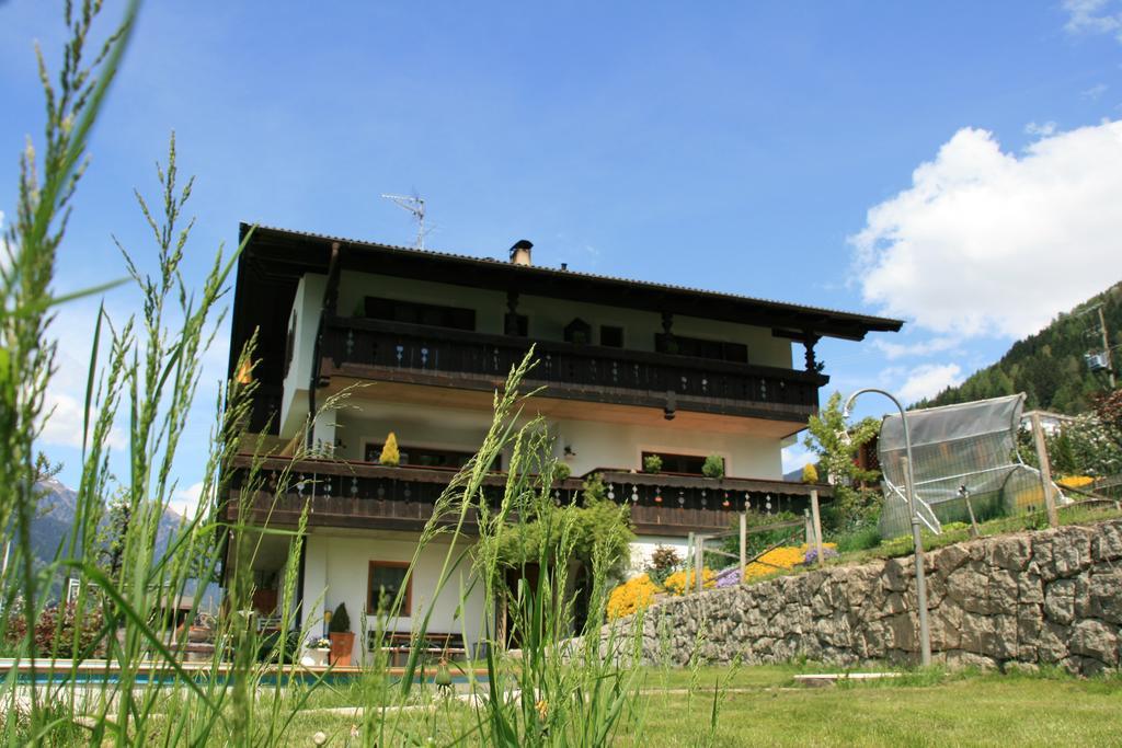 Zimmervermietung Groeberhof Schenna Luaran gambar