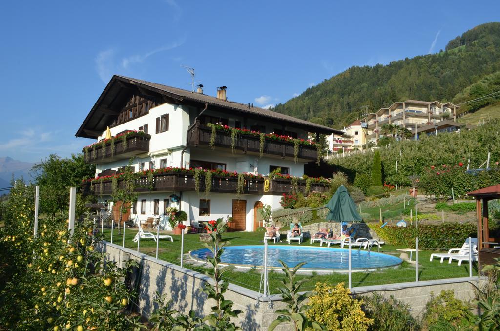 Zimmervermietung Groeberhof Schenna Luaran gambar